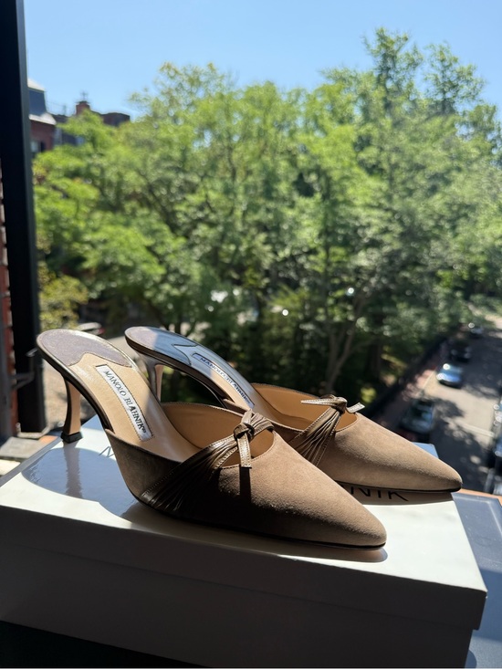 Manolo Blahnik Shoes - Manolo Blahnik Tan Suede Pointed Toe Knot Mules